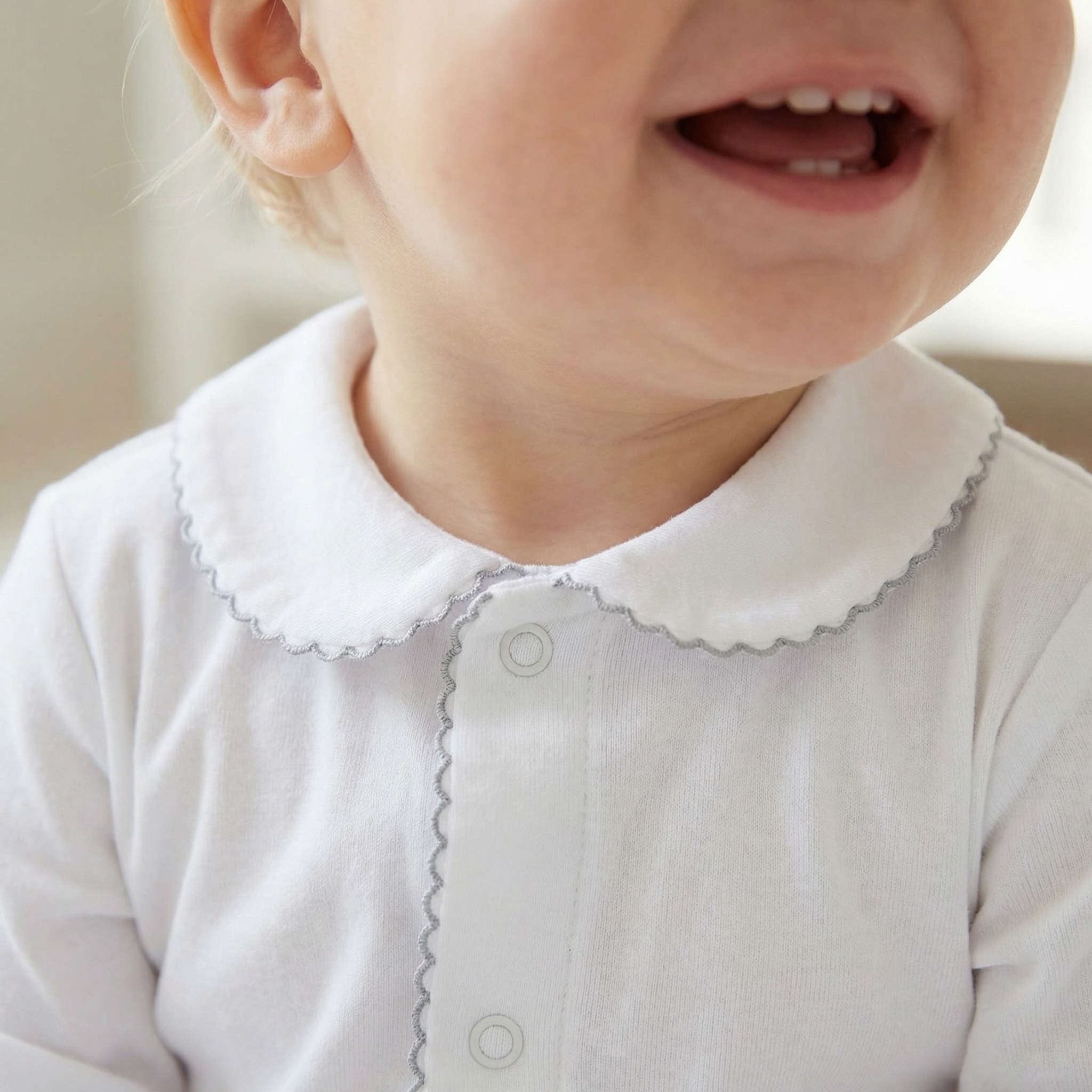 Pijama largo m&h rematado en gris