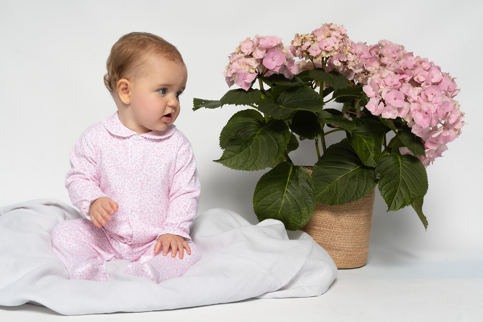 Pijama largo hojitas rosas