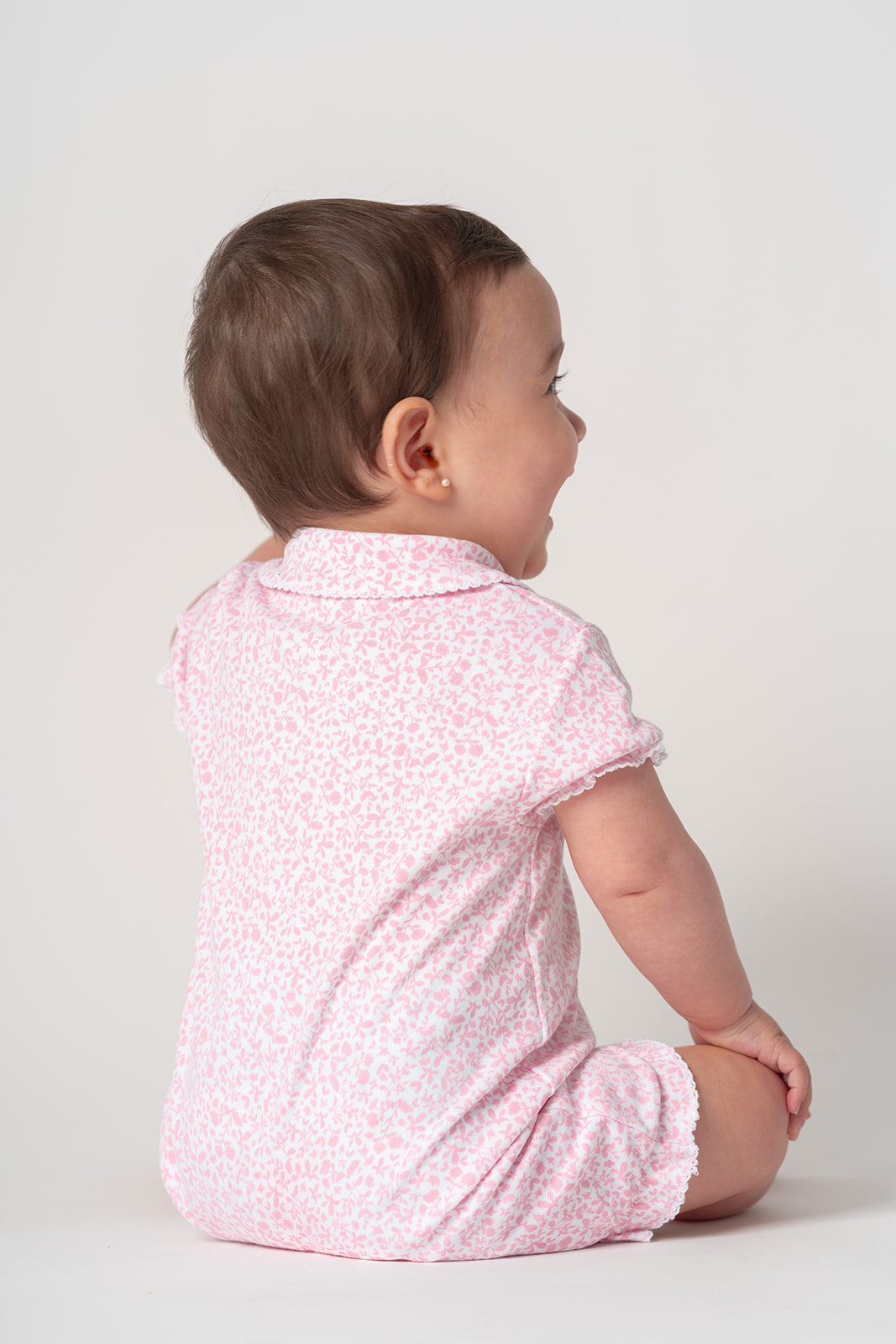 Pijama corto con hojitas rosas