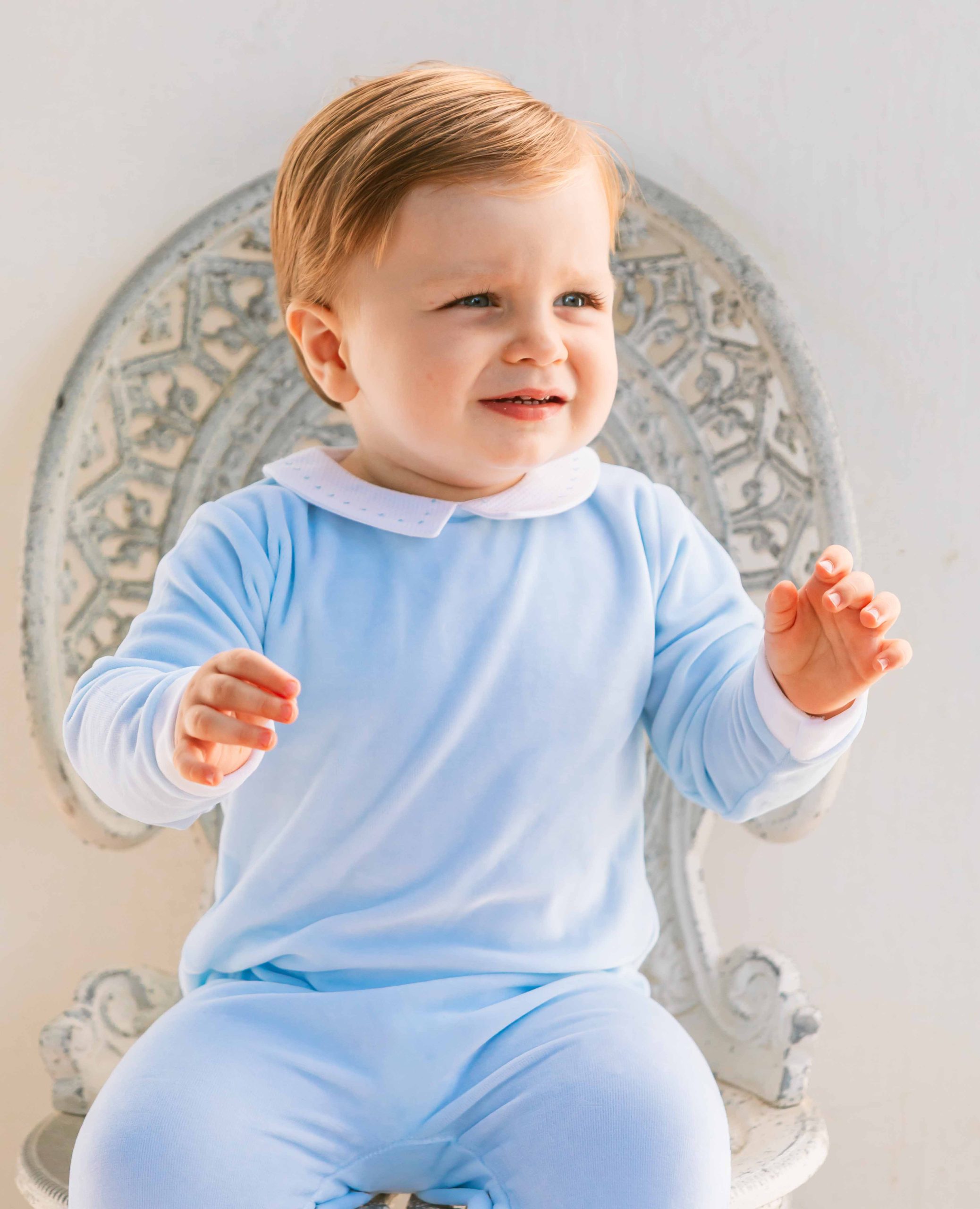 Pijama terciopelo azul cuello piqué