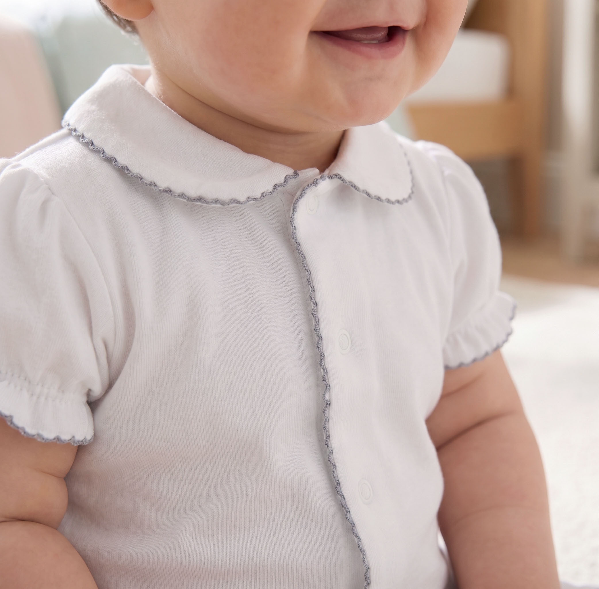 Pijama corto m&h bordado gris