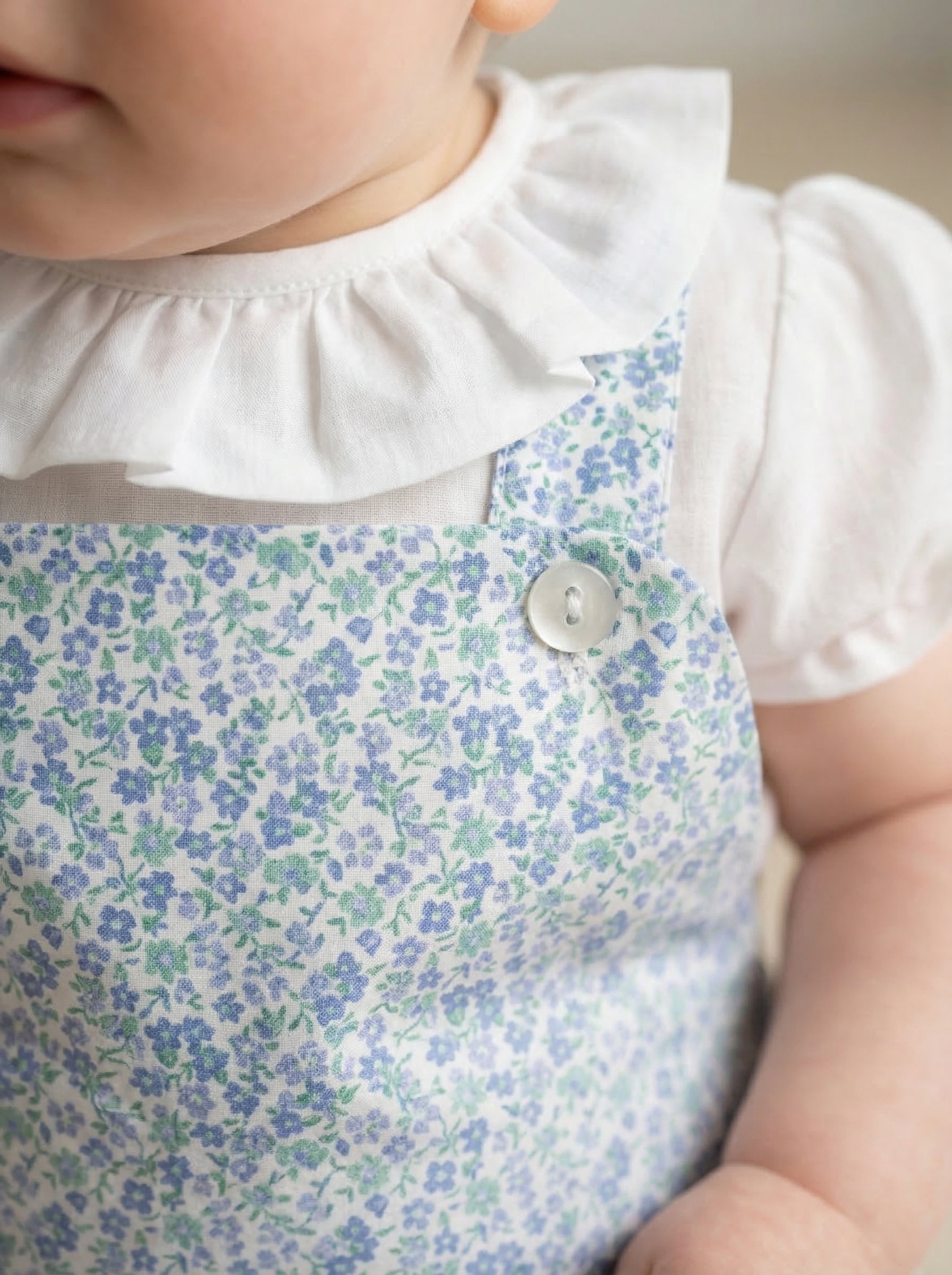 Ranita bebé estampado trebol verde y azul