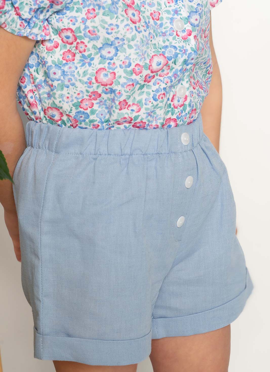Short lino botones azulón