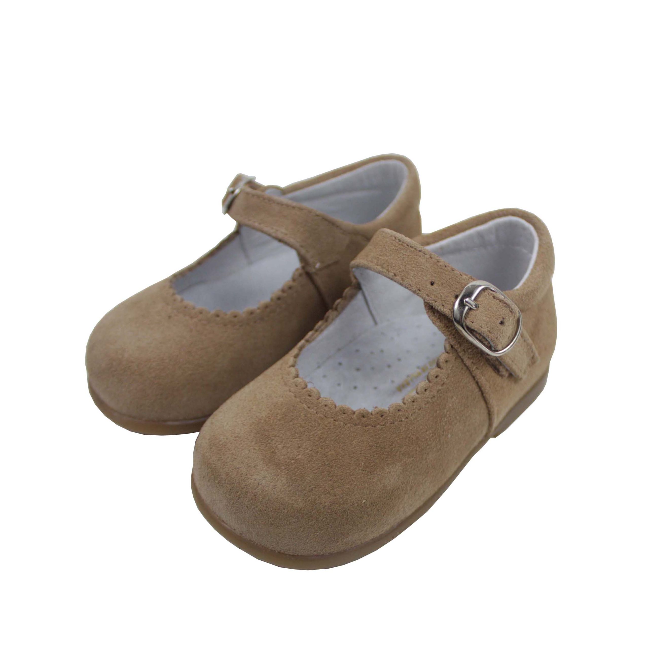 Zapato ante mercedita tierra